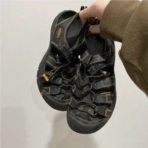 Keen Waterproof Hiking Sport Sandals 9209 Black Size 4 Youth Women’s 6 EU 37